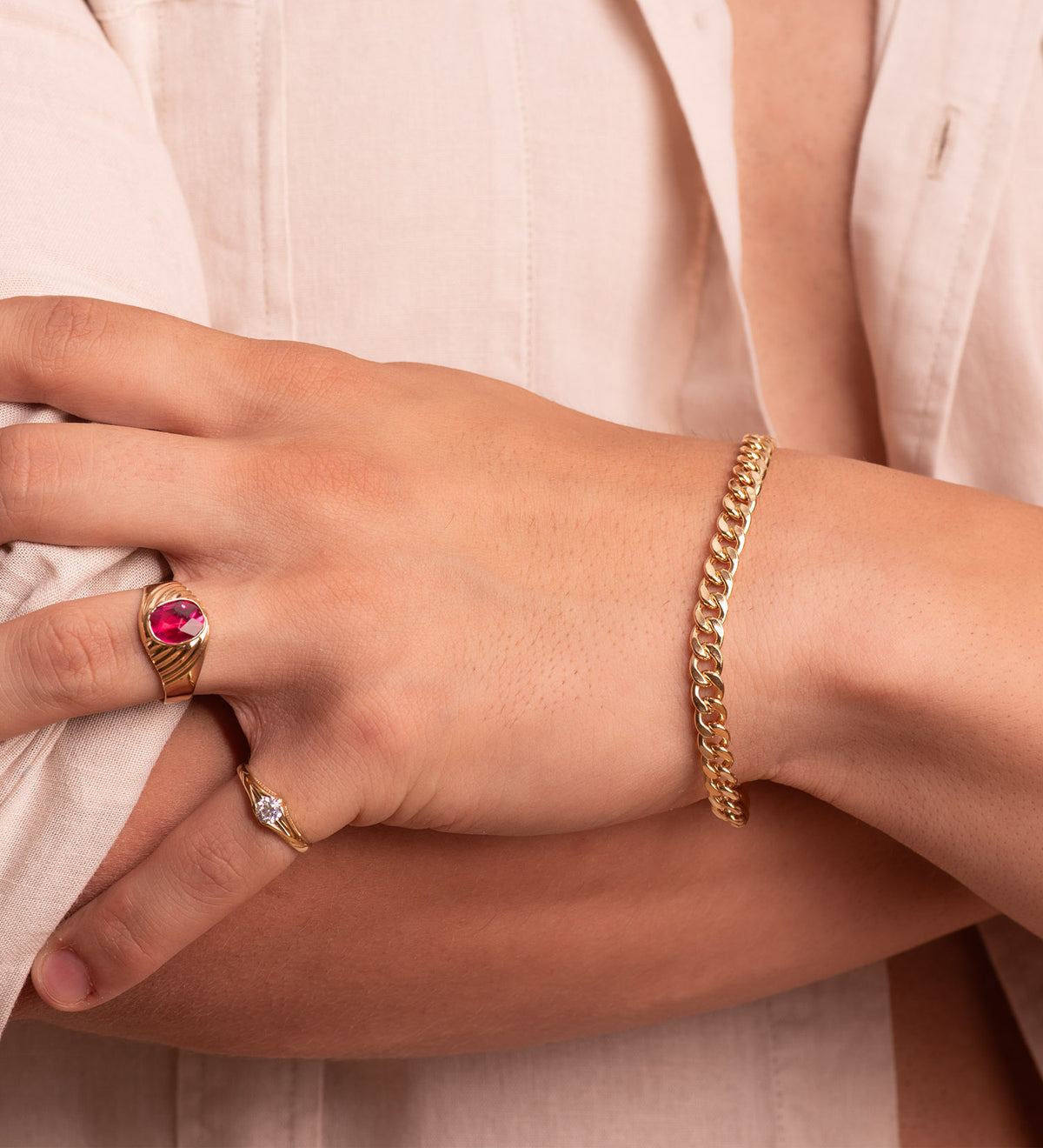 18K Yellow Gold Cubic Zirconia Ring