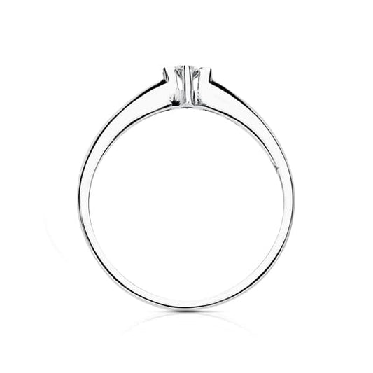 18K White Gold Solitaire Ring with Diamond