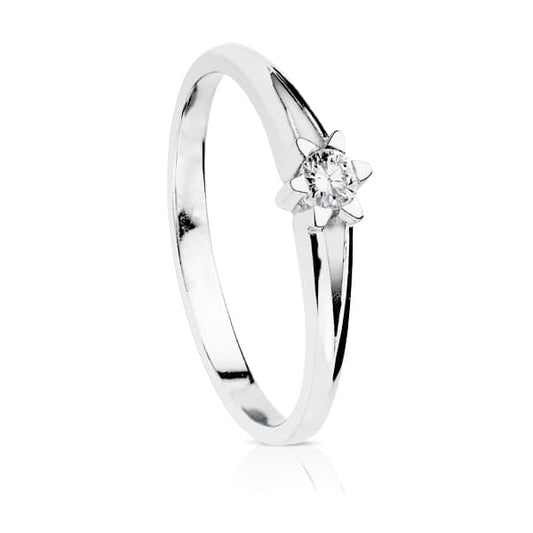 18K White Gold Solitaire Ring with Diamond
