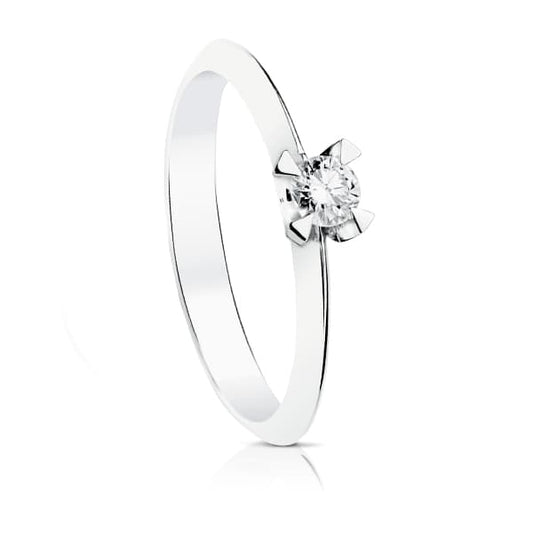 18K White Gold Solitaire Ring with Diamond