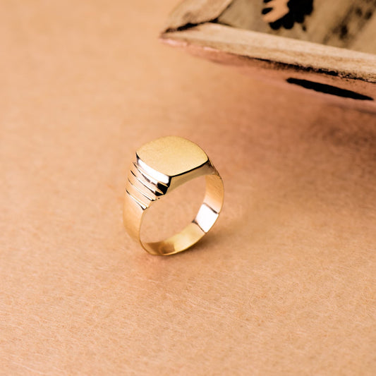 Engravable 18K Yellow Gold Signet Ring