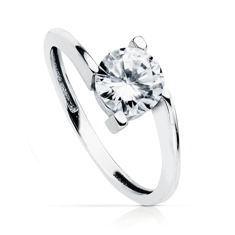 18K White Gold Solitaire Ring