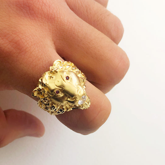18K Yellow Gold Signet Ring with Cubic Zirconia