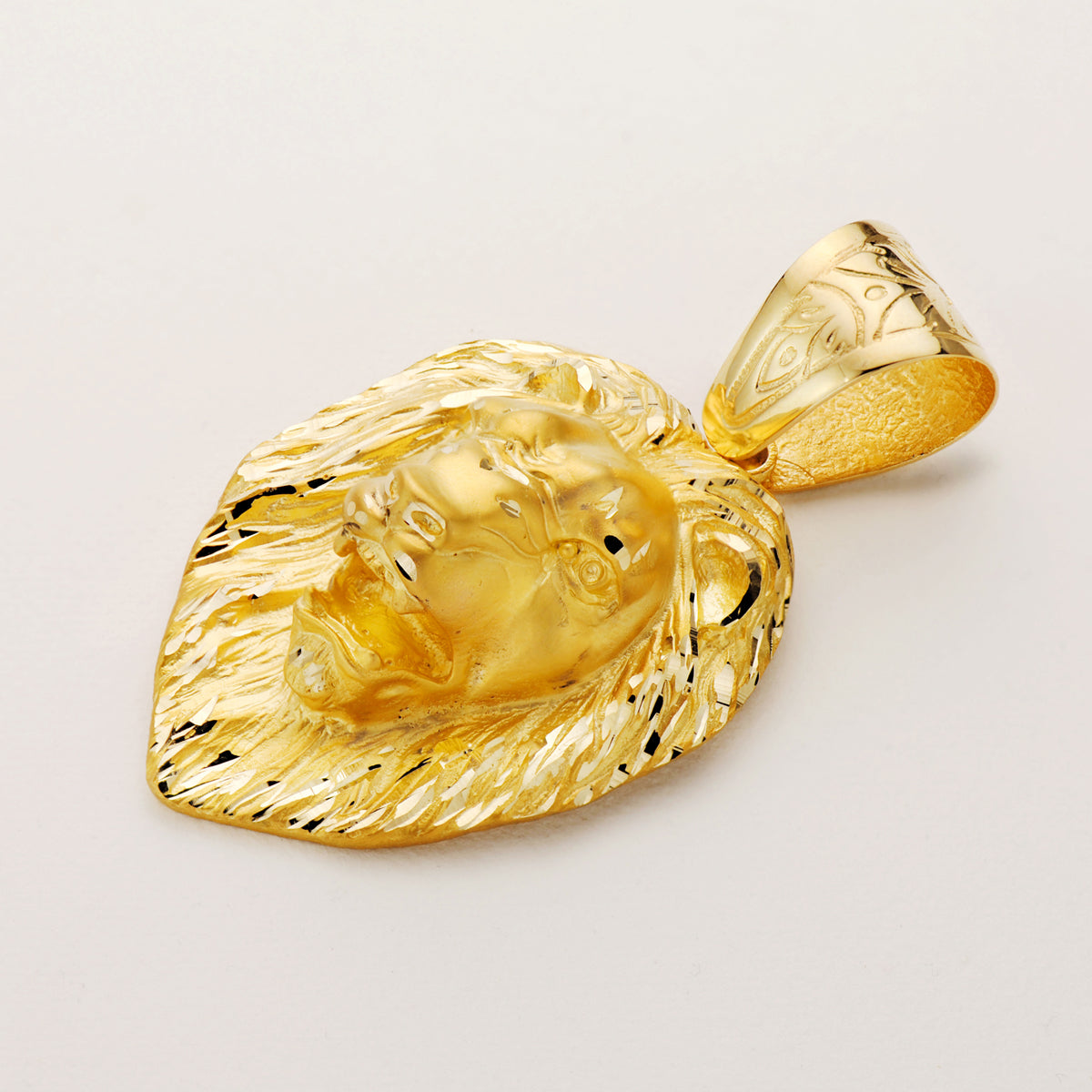 18K Yellow Gold Pendant