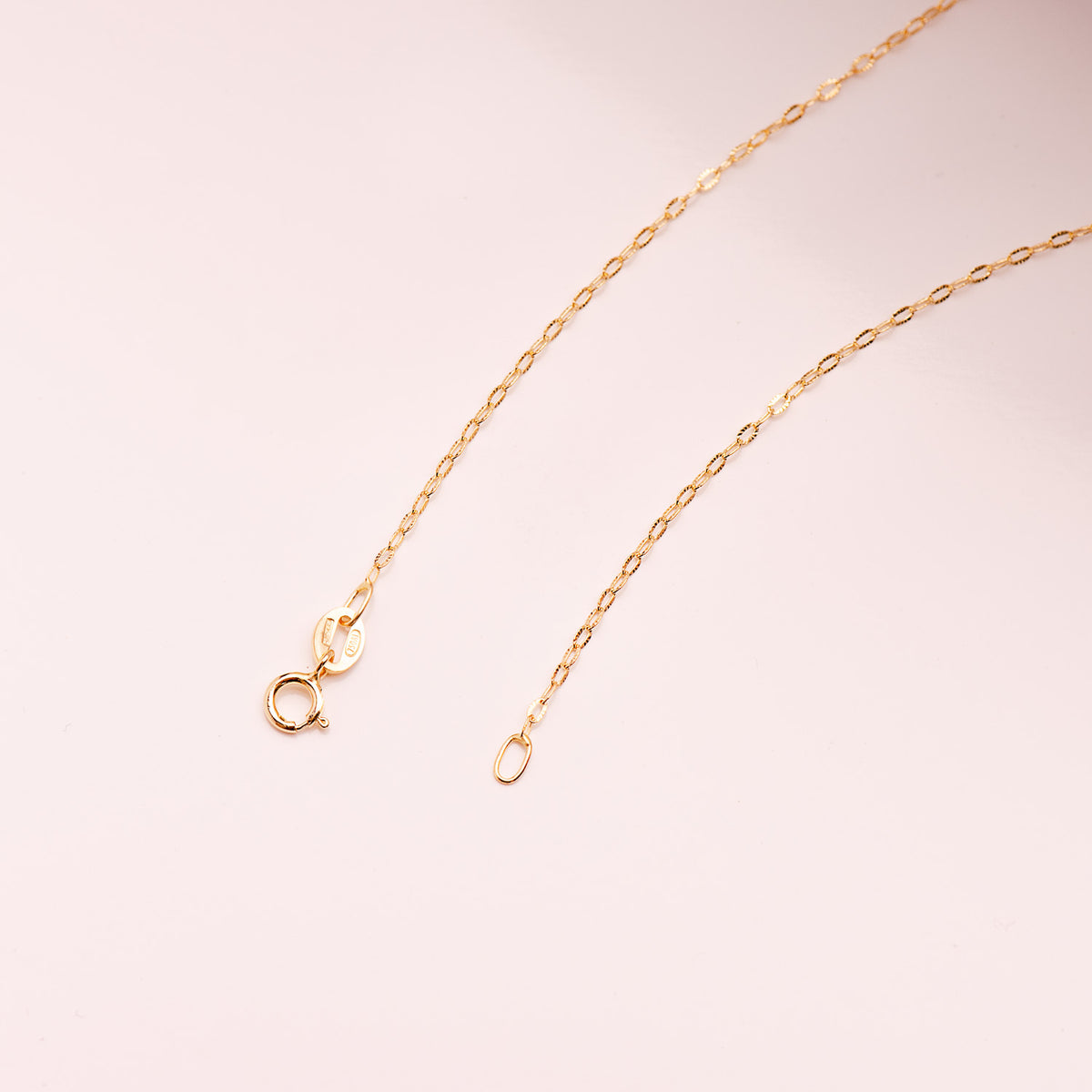 18K Yellow Gold Textured Oval Link Chain — 50 cm, 1 mm