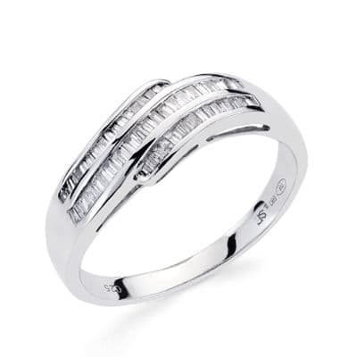 18K White Gold Ring with Diamond