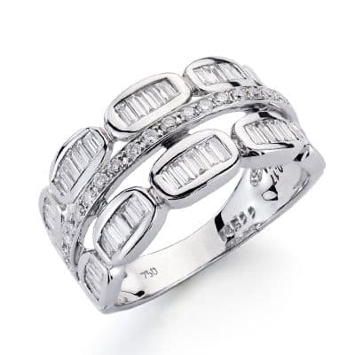 18K White Gold Ring with Diamond