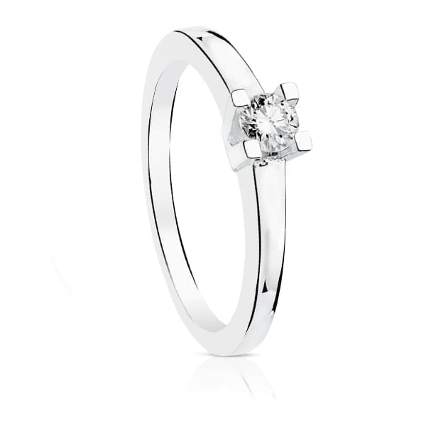 18K White Gold Solitaire Ring