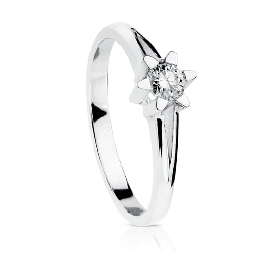 18K White Gold Solitaire Ring with Diamond