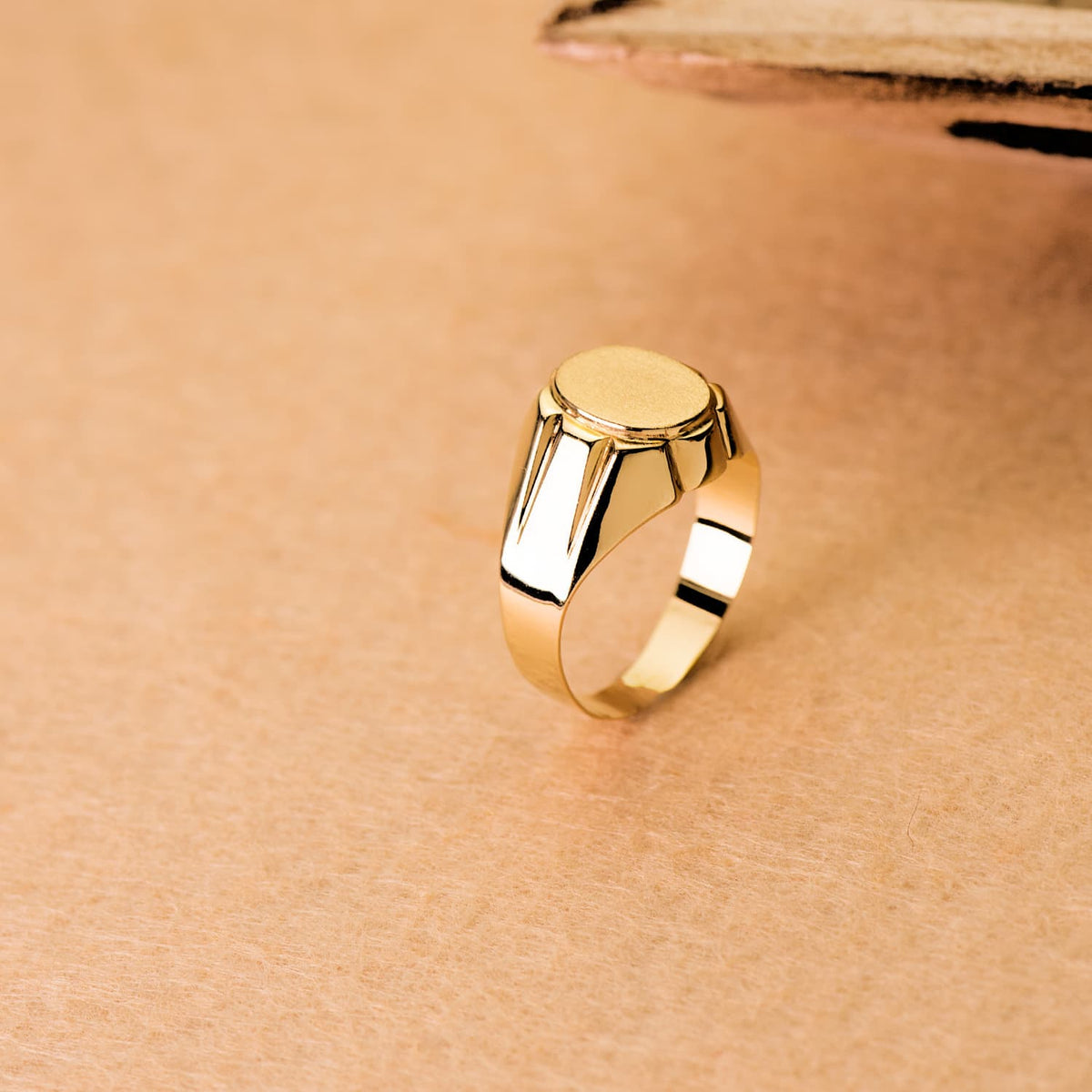 Engravable 18K Yellow Gold Signet Ring