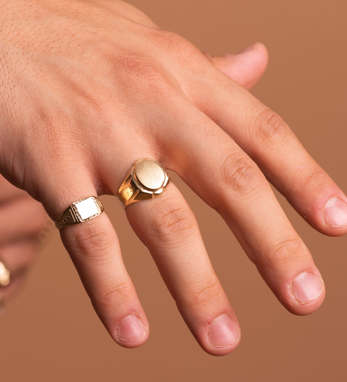 Engravable 18K Yellow Gold Signet Ring