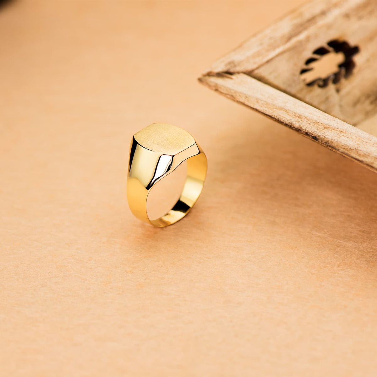 18K Yellow Gold Signet Ring