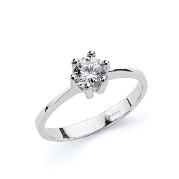 18K White Gold Solitaire Ring with Cubic Zirconia