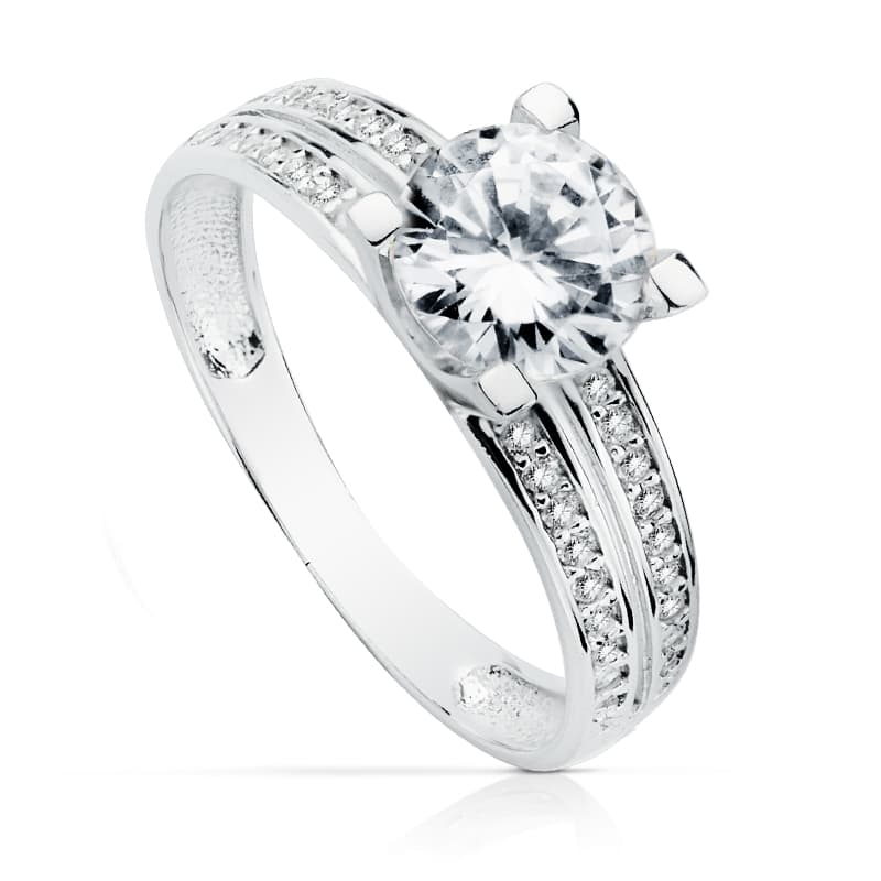 18K White Gold Solitaire Ring with Cubic Zirconia