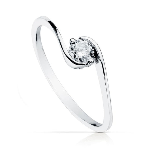 18K White Gold Solitaire Ring with Cubic Zirconia