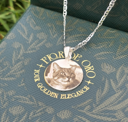 Sterling Silver Cat Portrait Pendant – S Round