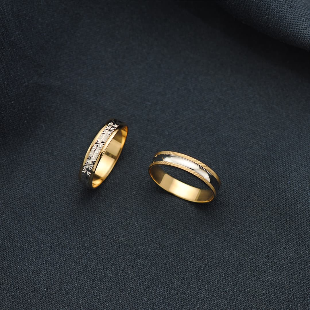 18K Two-Tone Gold Textured-Edge Wedding Band — 4 mm