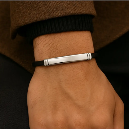 Black leather bracelet – Bracelet by Flor de Oro | Customizable Luxury Jewelry