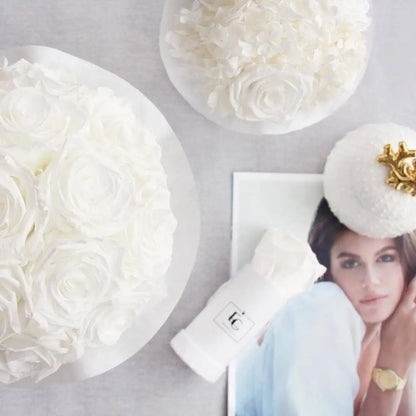 Classic Infinity Round Rosebox XS – Preserved Roses Up to 3 Years – Rose Box Pure White by Flor de Oro | Customizable Luxury Jewelry