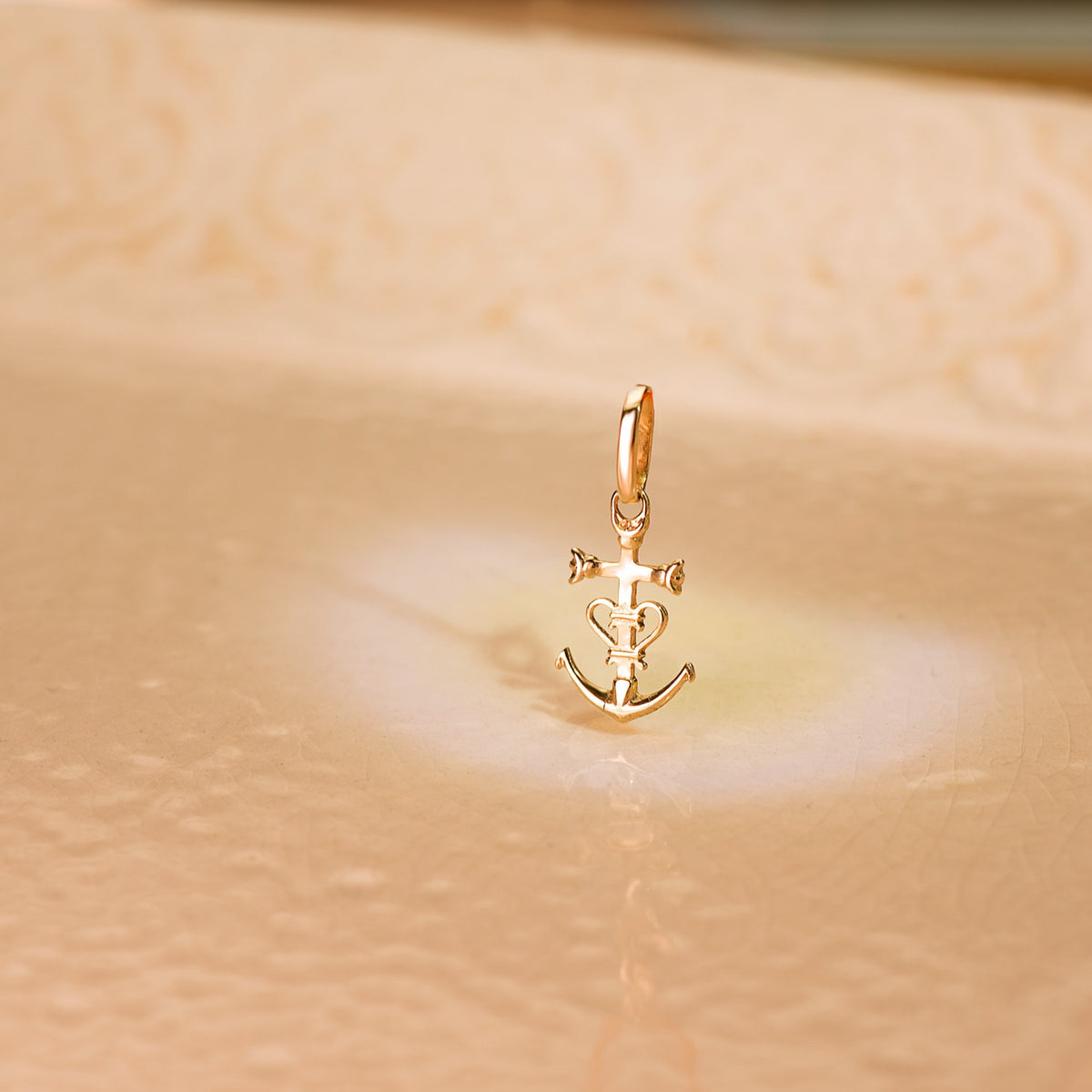 18K Yellow Gold Cross Pendant