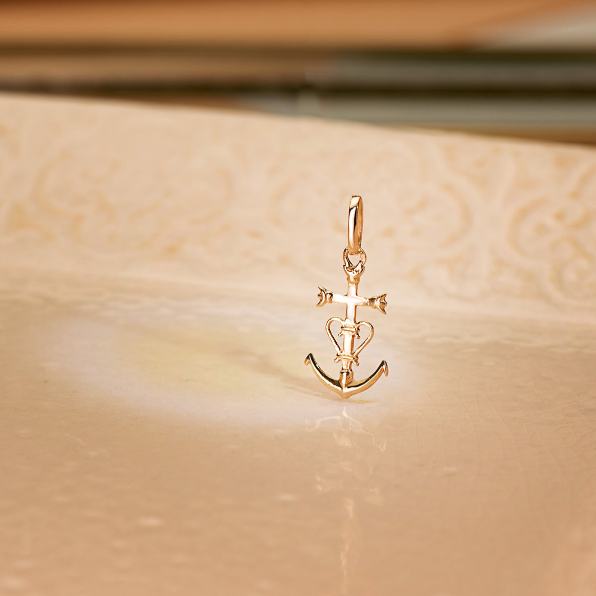 18K Yellow Gold Cross Pendant