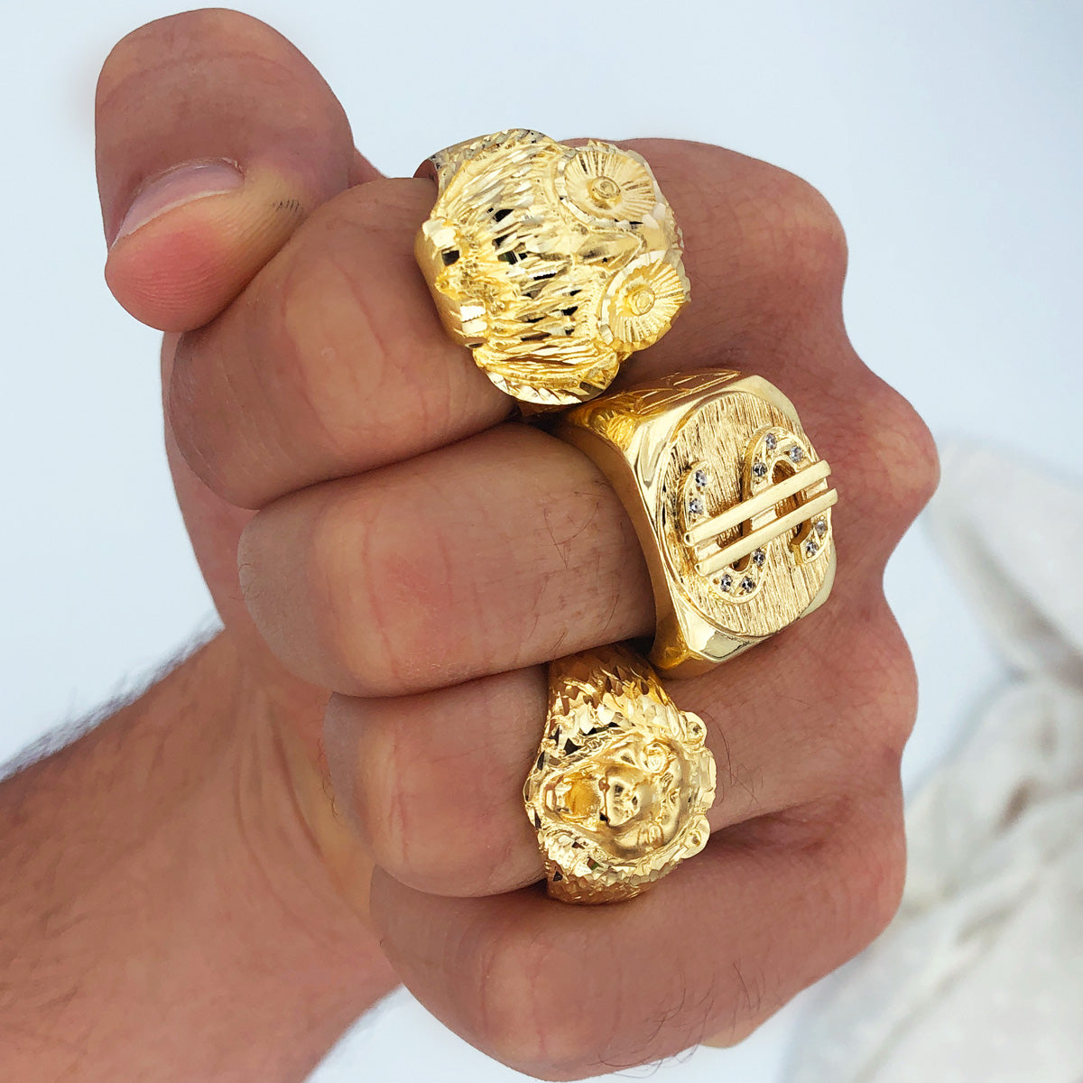 18K Yellow Gold Signet Ring with Cubic Zirconia