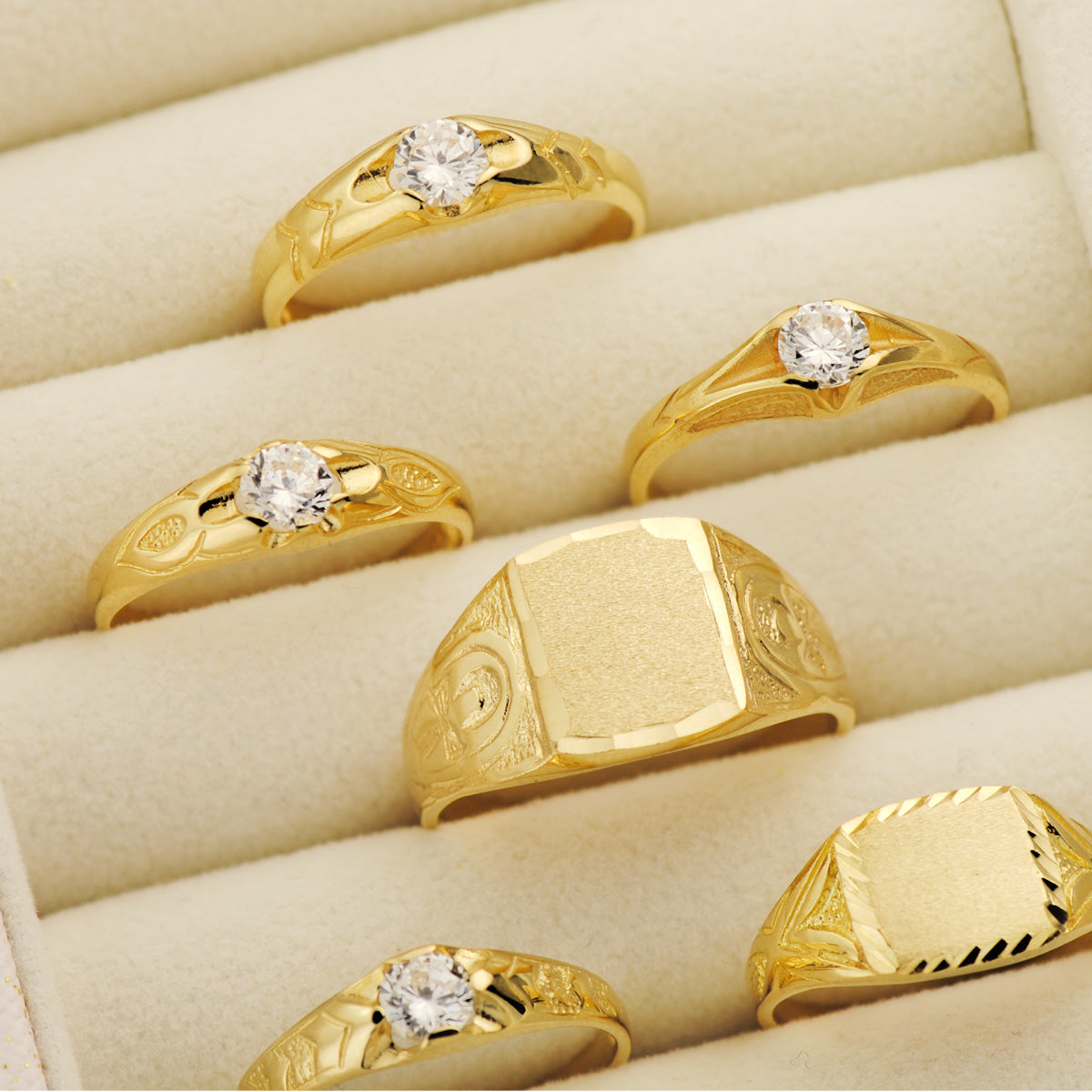 18K Yellow Gold Cubic Zirconia Ring
